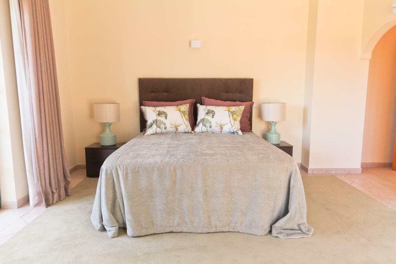 Charming Exceptional Golf Villa In Algarve Фару Экстерьер фото